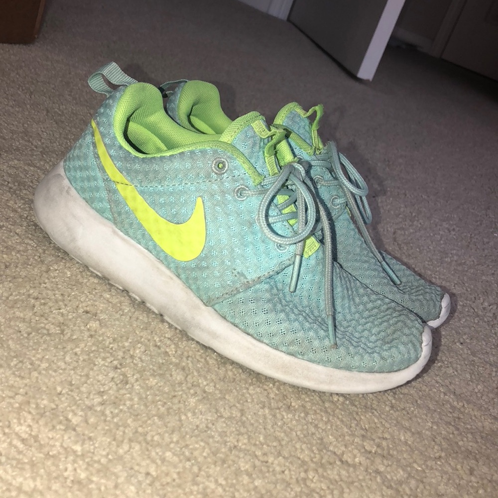 Nike Roshe Shoes